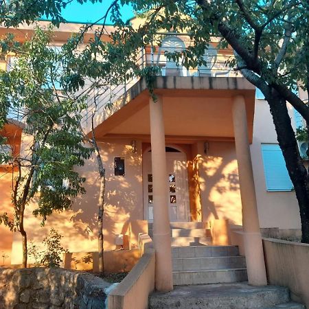 Apartmani Mia Rada Будва Екстер'єр фото