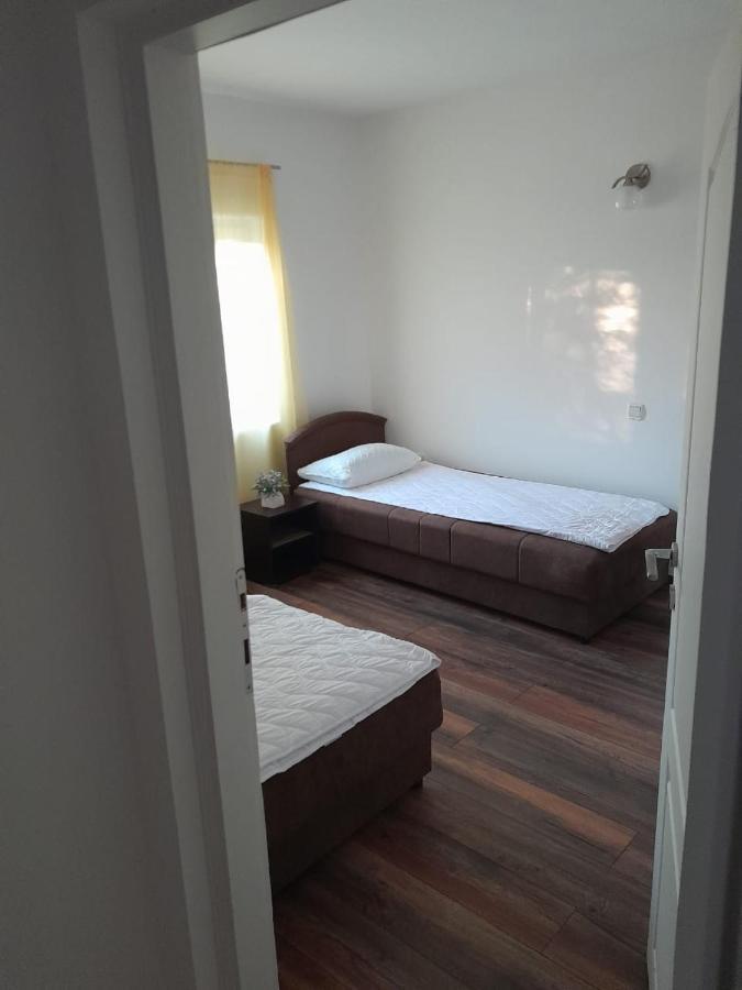 Apartmani Mia Rada Будва Екстер'єр фото