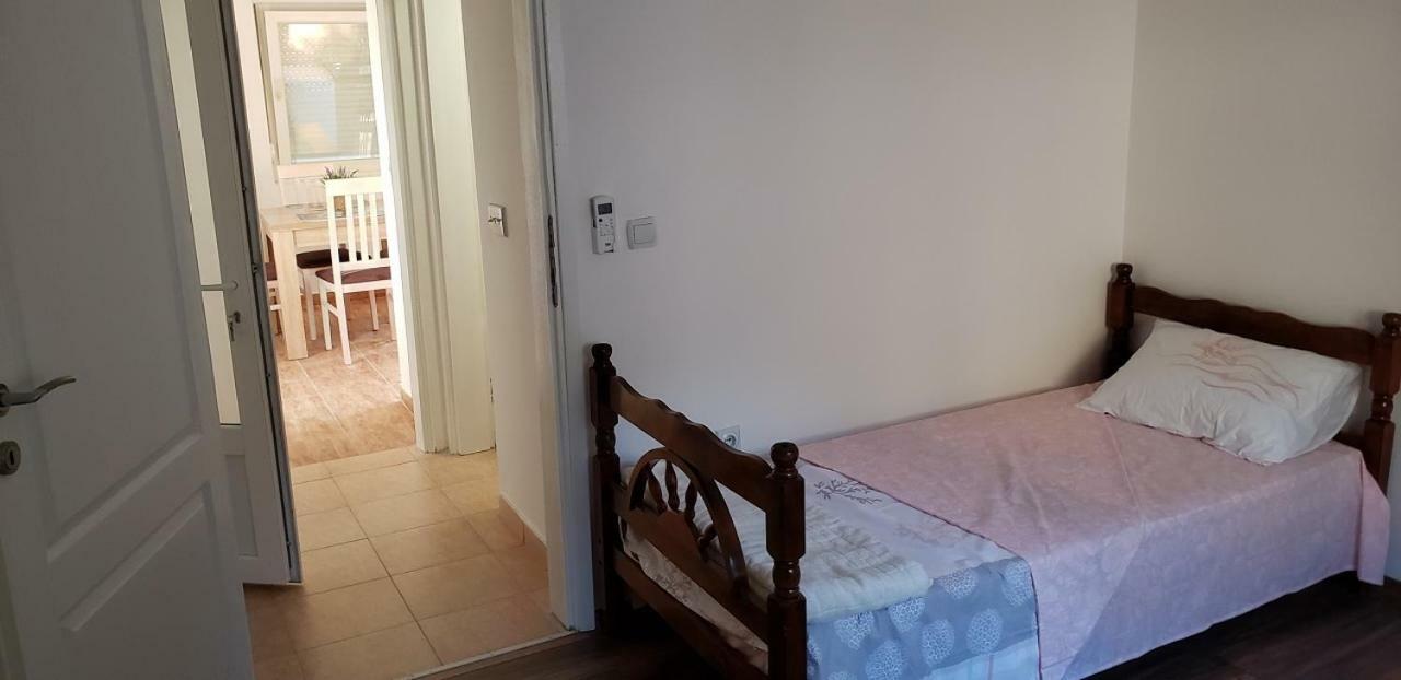 Apartmani Mia Rada Будва Екстер'єр фото